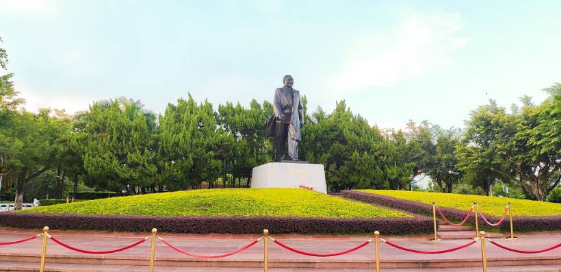 月是中秋月，人是心上人