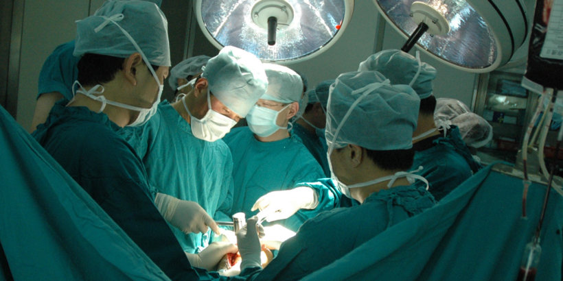 世事无常,生活还需继续 世事无常,生活还需继续