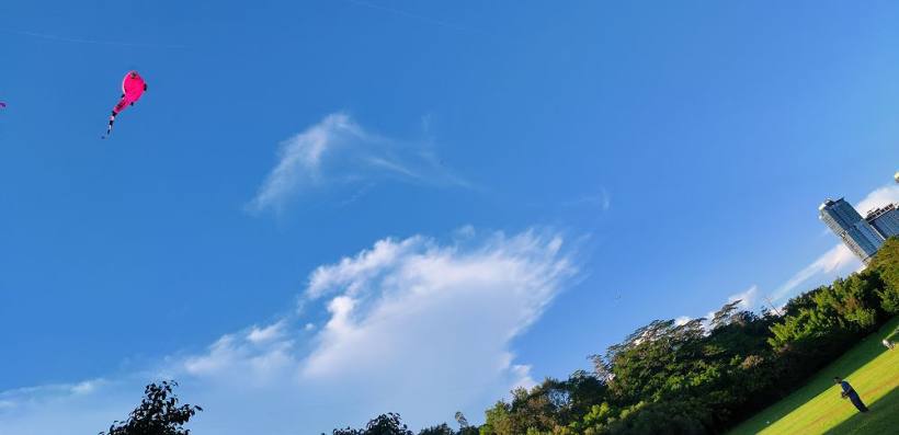 月是中秋月，人是心上人