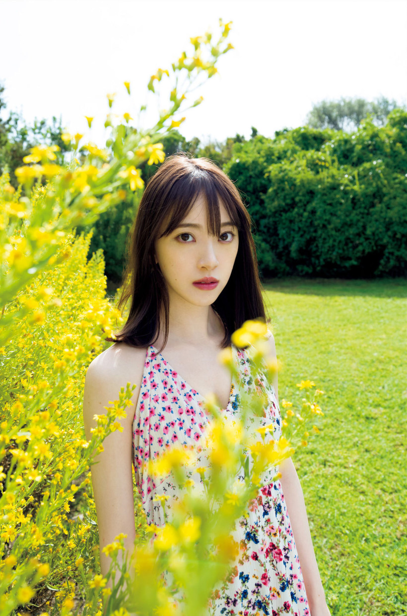 手机拍照怎么拍，九个姿势学起来，手机也能轻松拍美照