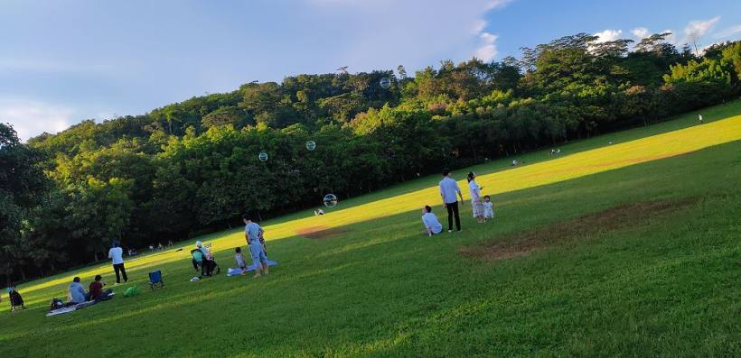 月是中秋月，人是心上人