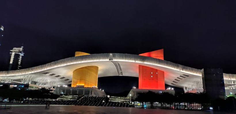 月是中秋月，人是心上人